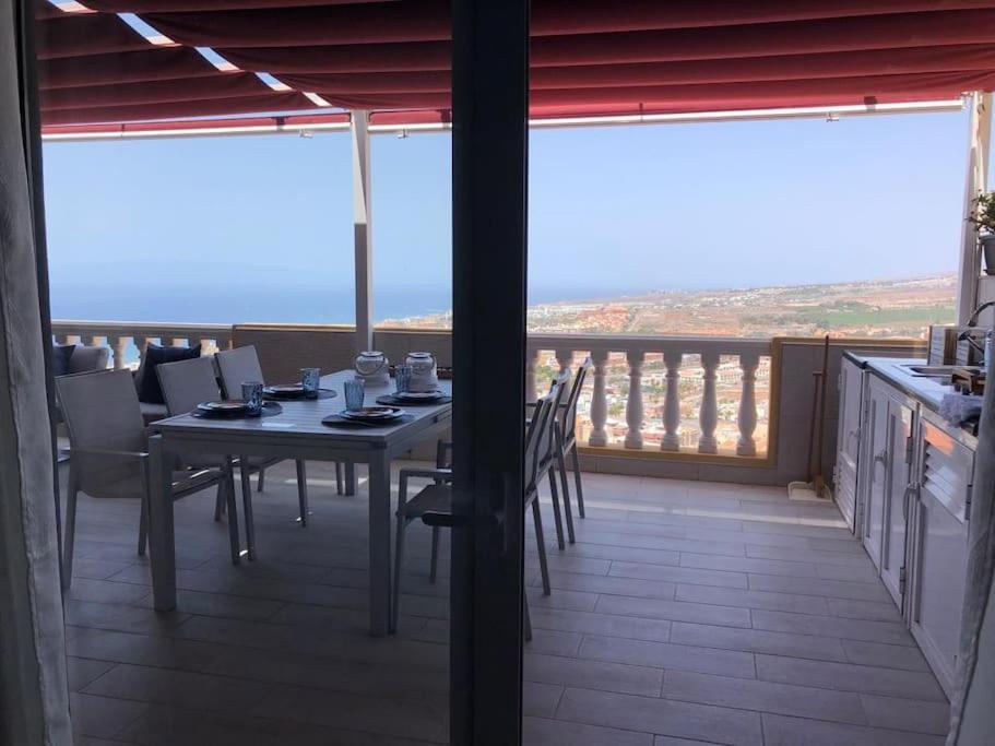 Apartamento Con Impresionantes Vistas Y Piscina Costa Adeje  ภายนอก รูปภาพ